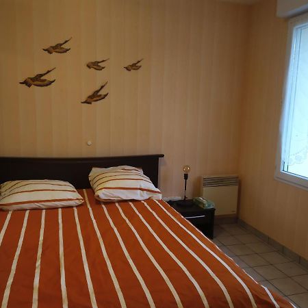 Apartmán Chez Fabienne T1 Le Breuil-sur-Couze Exteriér fotografie