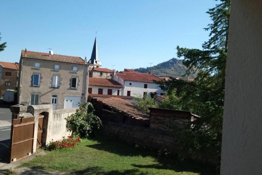 Apartmán Chez Fabienne T1 Le Breuil-sur-Couze Exteriér fotografie