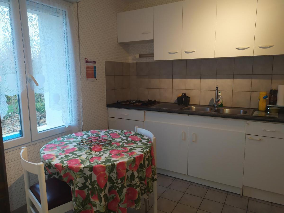 Apartmán Chez Fabienne T1 Le Breuil-sur-Couze Exteriér fotografie