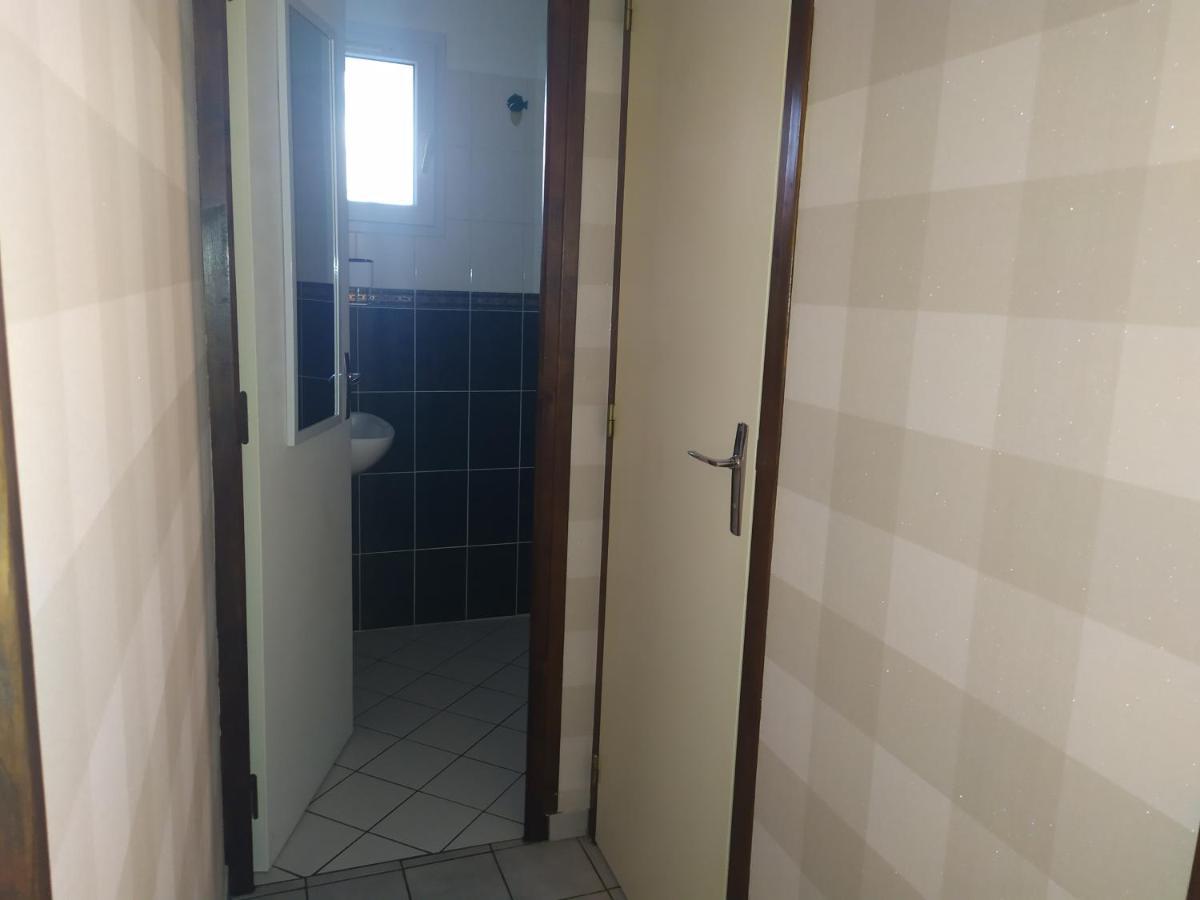 Apartmán Chez Fabienne T1 Le Breuil-sur-Couze Exteriér fotografie